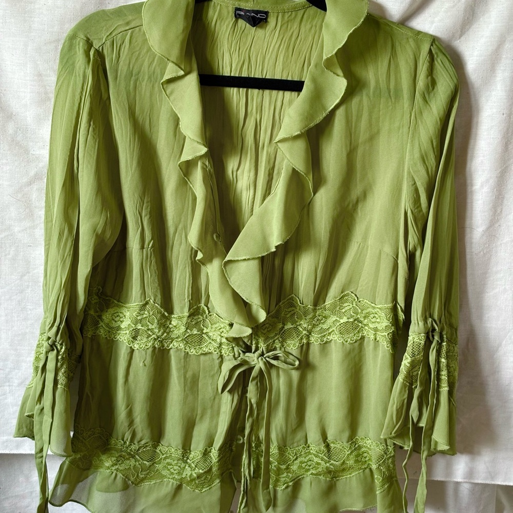Witchy green ruffled flowy blouse
